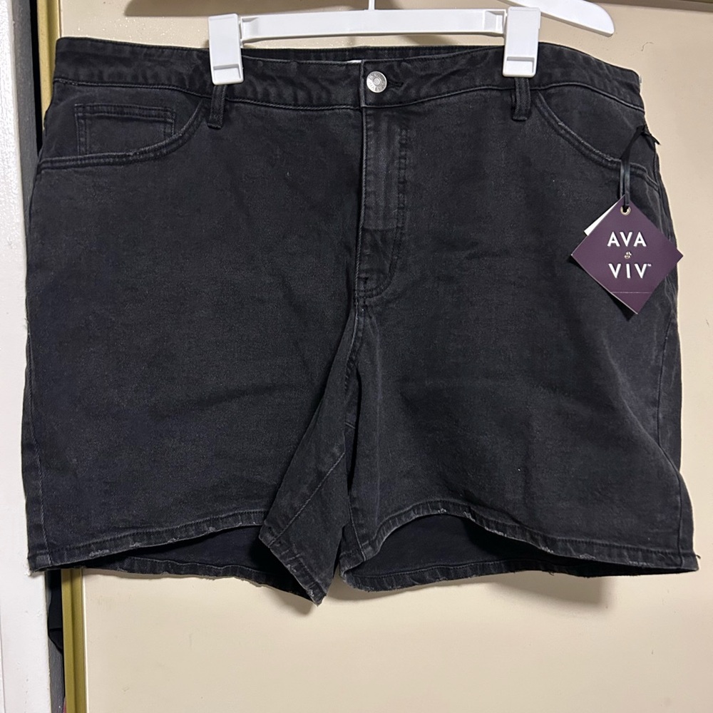 Ava & Viv high-rise black jean shorts size 22